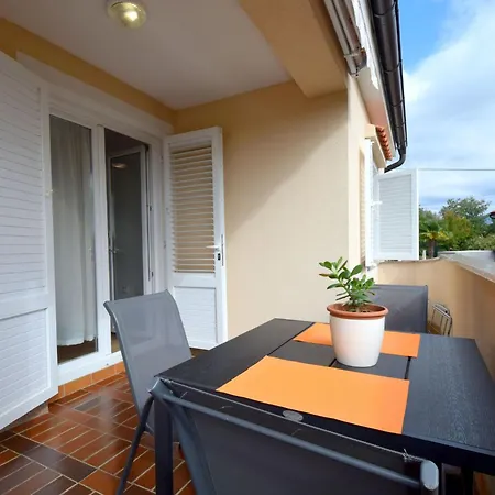 Julia1 Mit Eigenem Balkon By Interhome Daire *