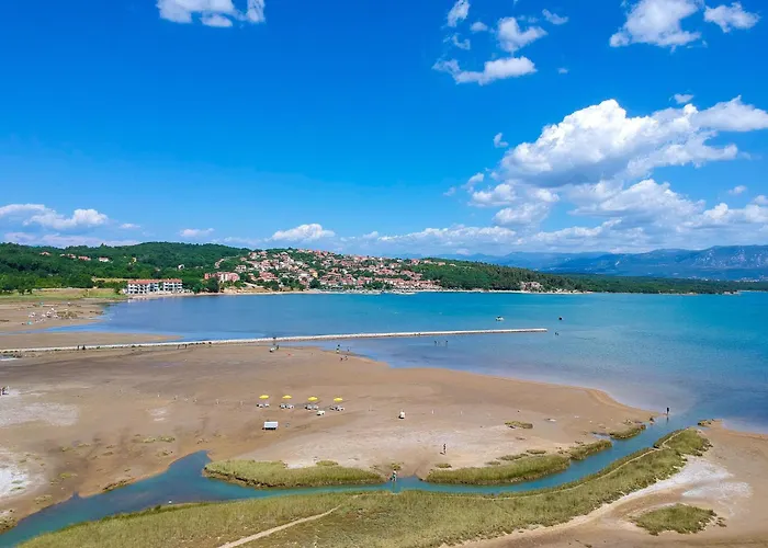 Julia1 Mit Eigenem Balkon By Interhome